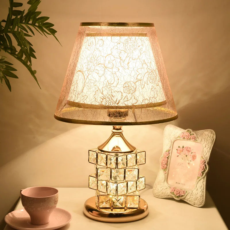 Crystal Table Lamp Diamond Table Lamp Decoration Desk Lamps Classic Bedroom Bedside Bar Rubik'S Cube European Style Luxury