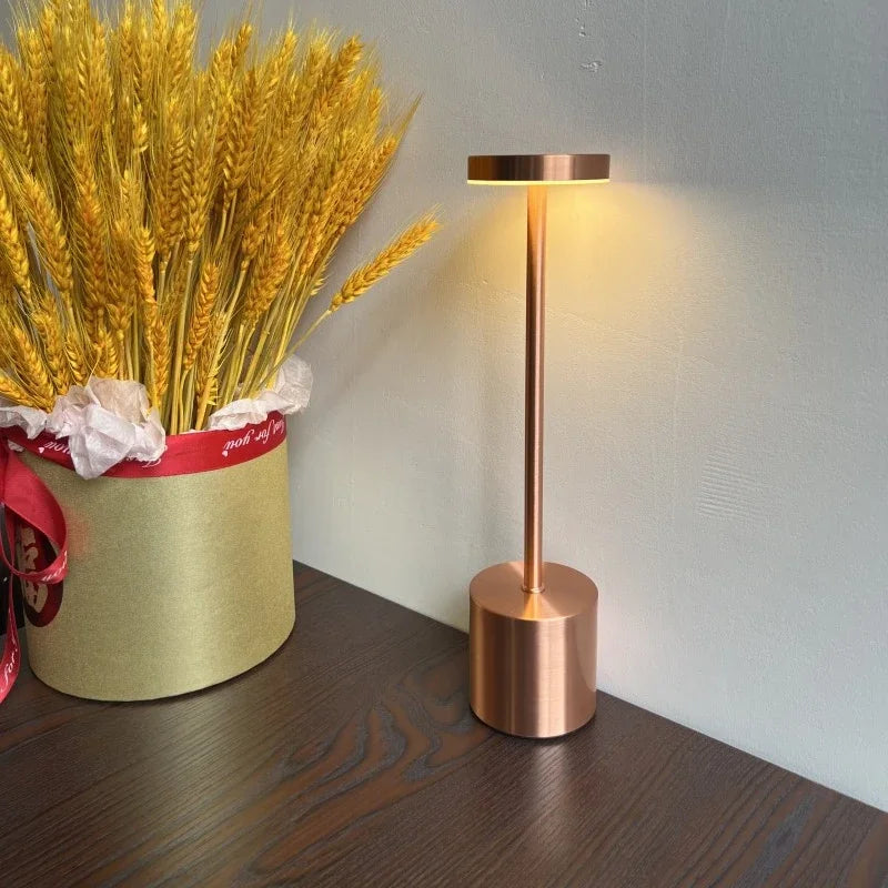 Portable Modern Aluminium Led Dimmable Restaurant Cordless Table Lamp with Usb Rechargeable Battery for Hotel Bar Dinning Room