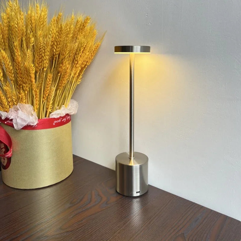 Portable Modern Aluminium Led Dimmable Restaurant Cordless Table Lamp with Usb Rechargeable Battery for Hotel Bar Dinning Room