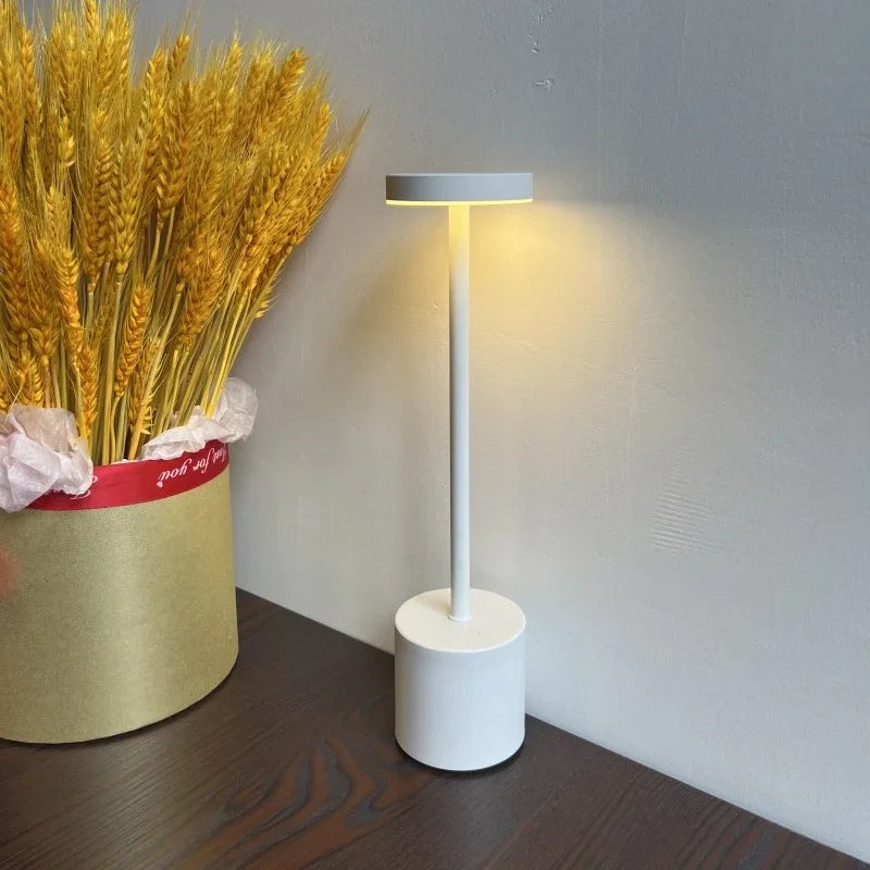 Portable Modern Aluminium Led Dimmable Restaurant Cordless Table Lamp with Usb Rechargeable Battery for Hotel Bar Dinning Room