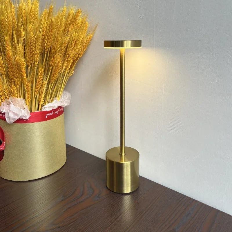 Portable Modern Aluminium Led Dimmable Restaurant Cordless Table Lamp with Usb Rechargeable Battery for Hotel Bar Dinning Room